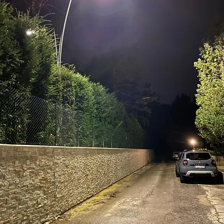 La Casa Nel Bosco, Di Mari